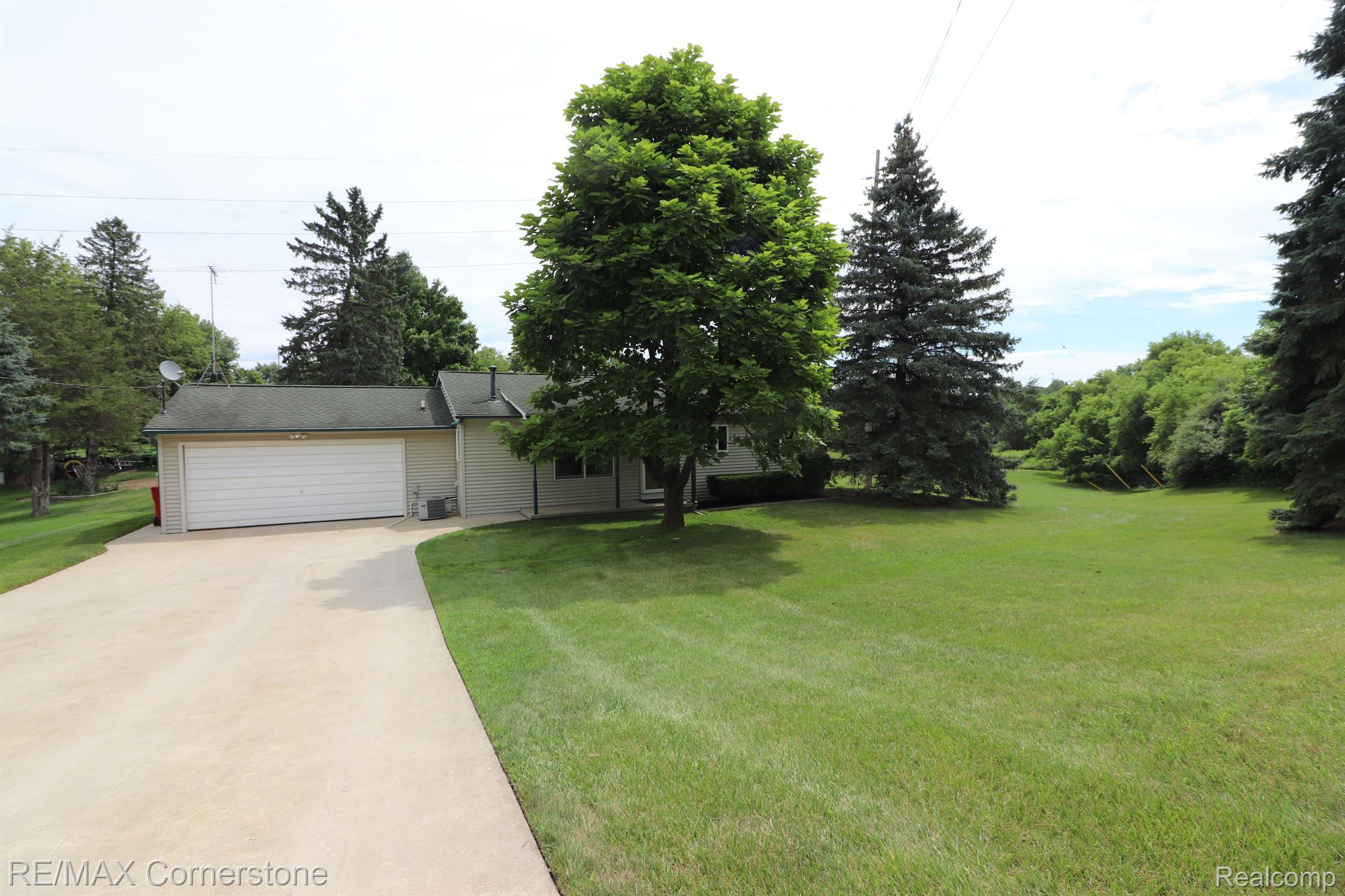 951 Old Plank Road Milford, MI 48381 - Photo 21 of 26 Street View