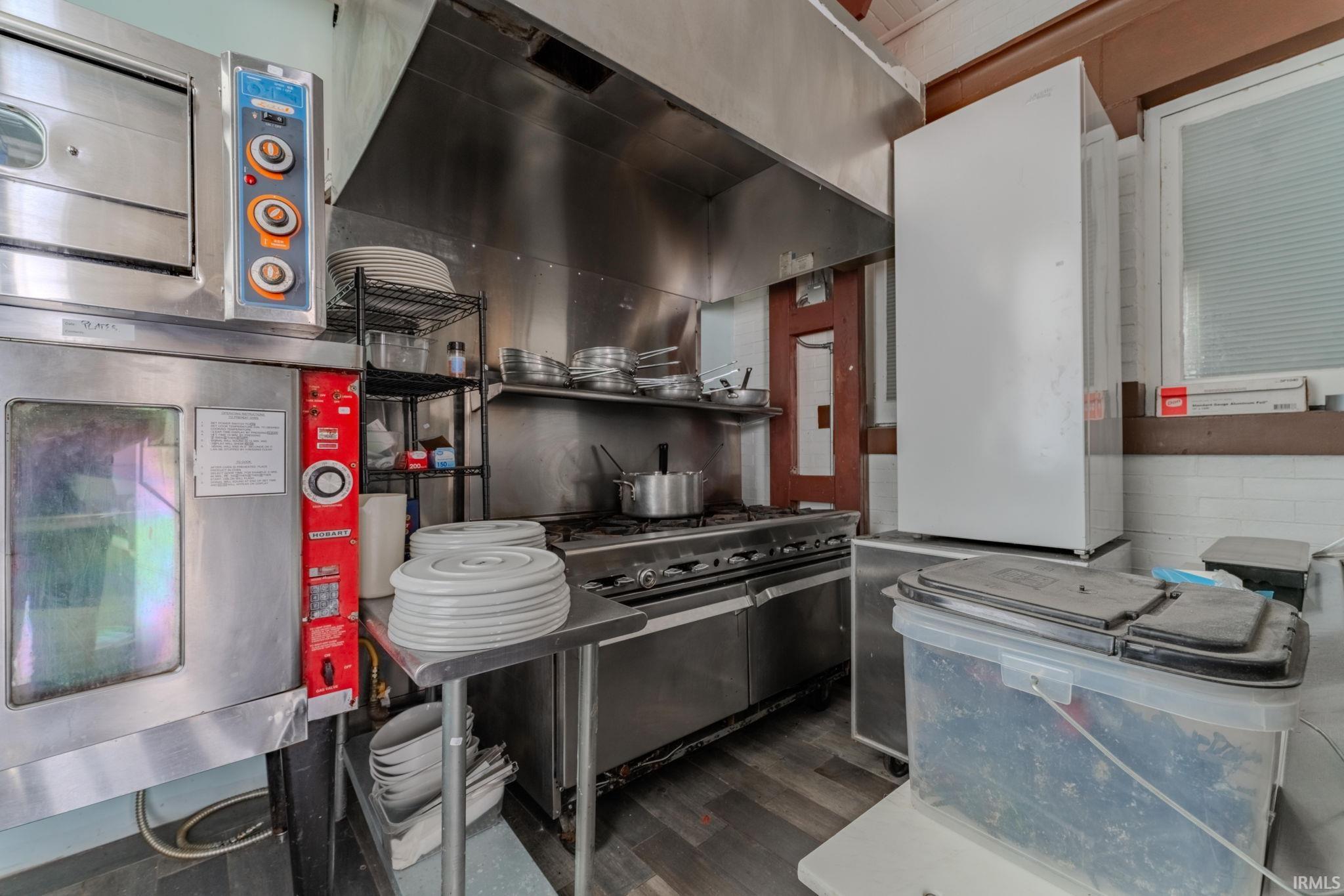 908 South Washington Street Marion, IN 46953 - Photo 7 of 35