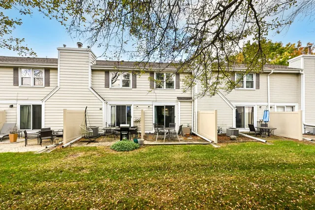 $210,000 | 6230 West College Avenue, Greendale, WI 53129