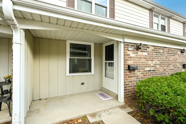 $210,000 | 6230 West College Avenue, Greendale, WI 53129