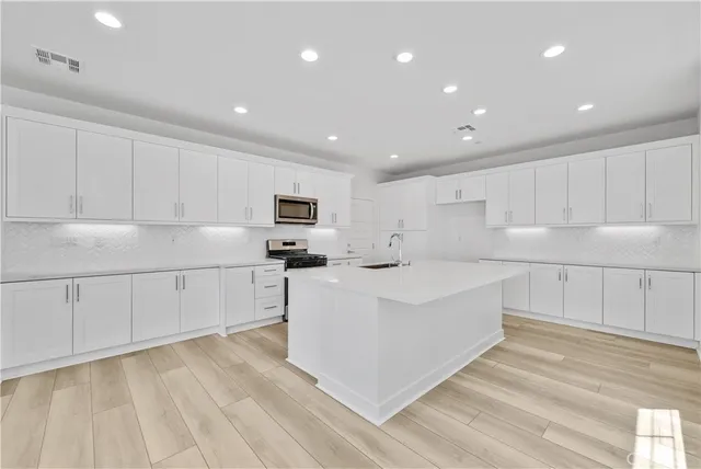 $4,000 | 4248 South Heather Privado, Ontario, CA 91761