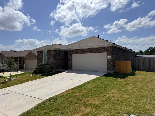 $2,295 | 31979 Rustle Parkway, Bulverde, TX 78163