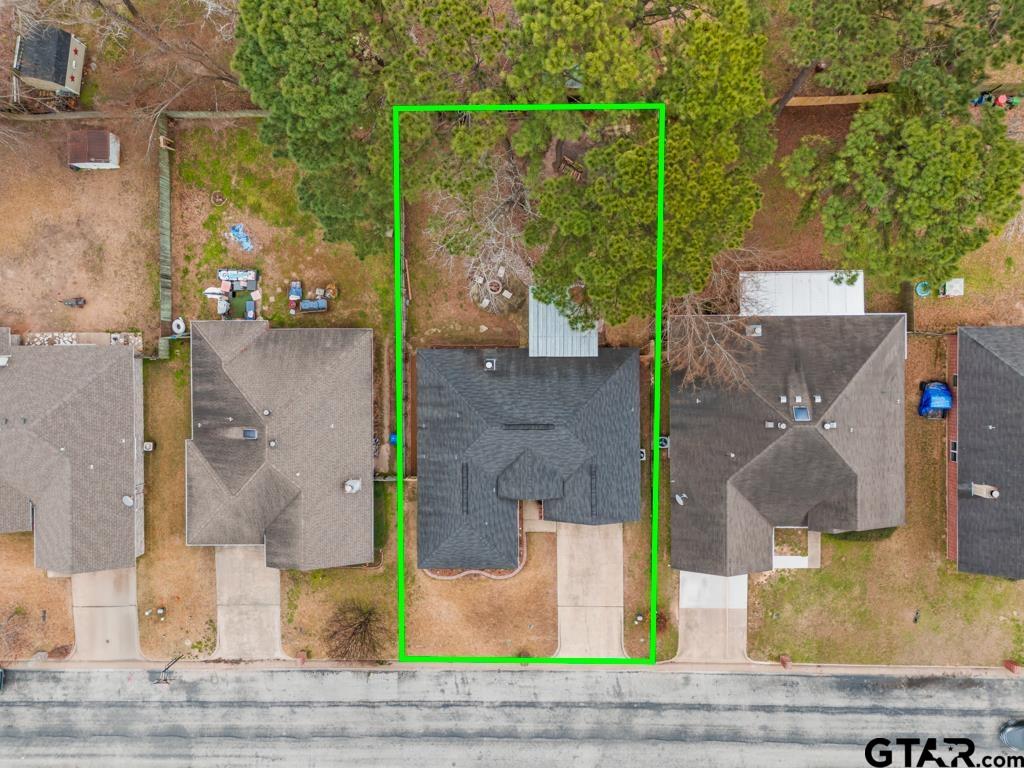 270 Frederick Circle Flint, TX 75762 - Photo 32 of 34 aerial view of a house with a swimming pool