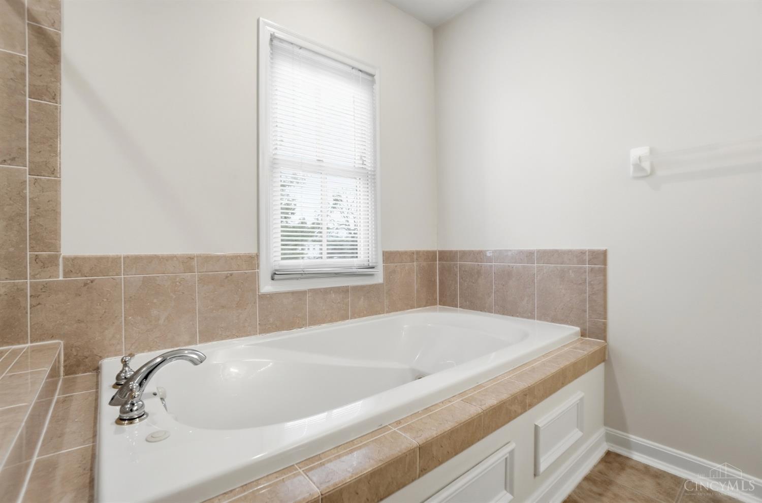 7822 Remington Road Montgomery, OH 45242 - Photo 31 of 46
