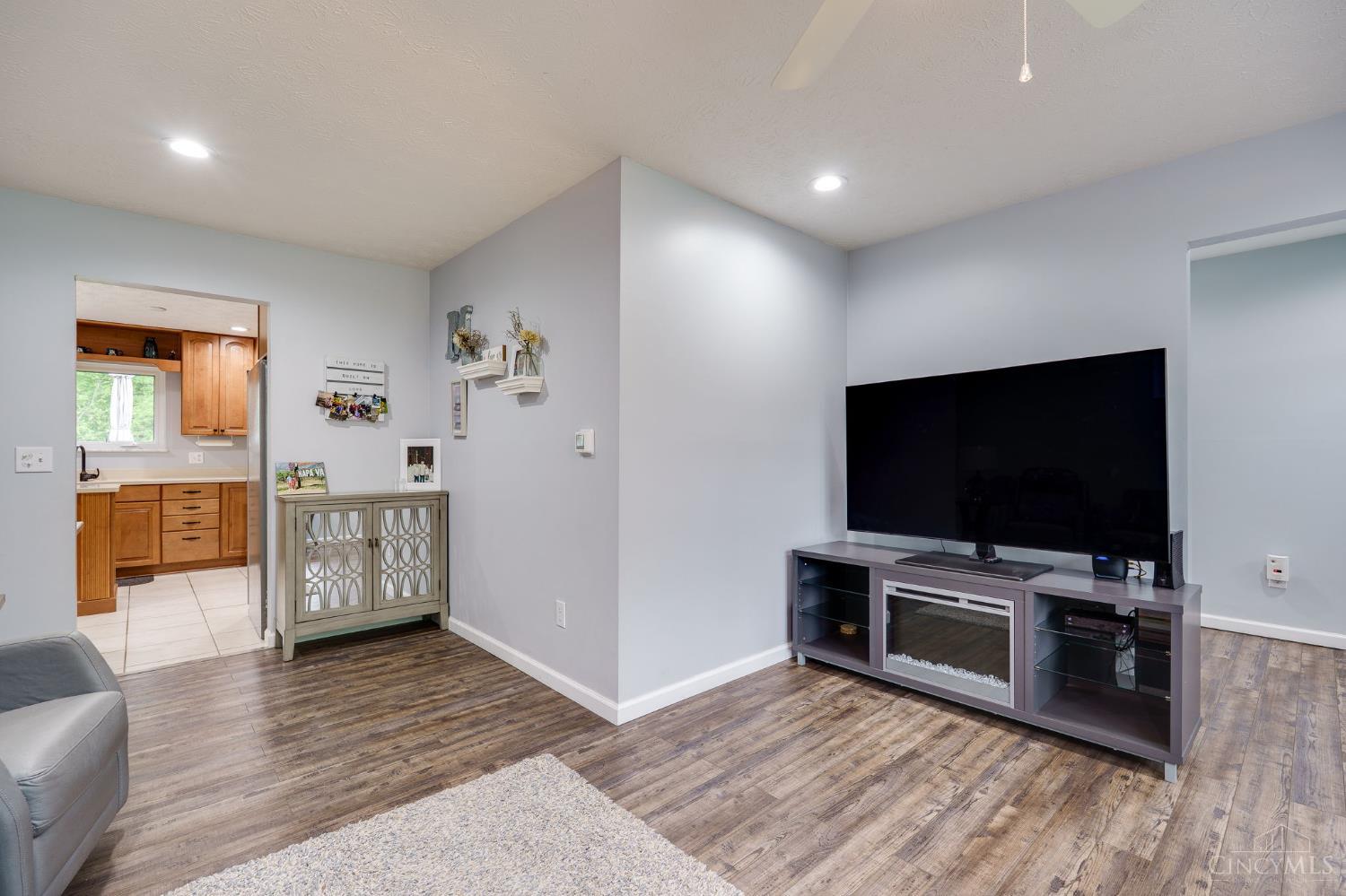 490 Queensgate Road Springboro, OH 45066 - Photo 10 of 59 Gallery Image 10
