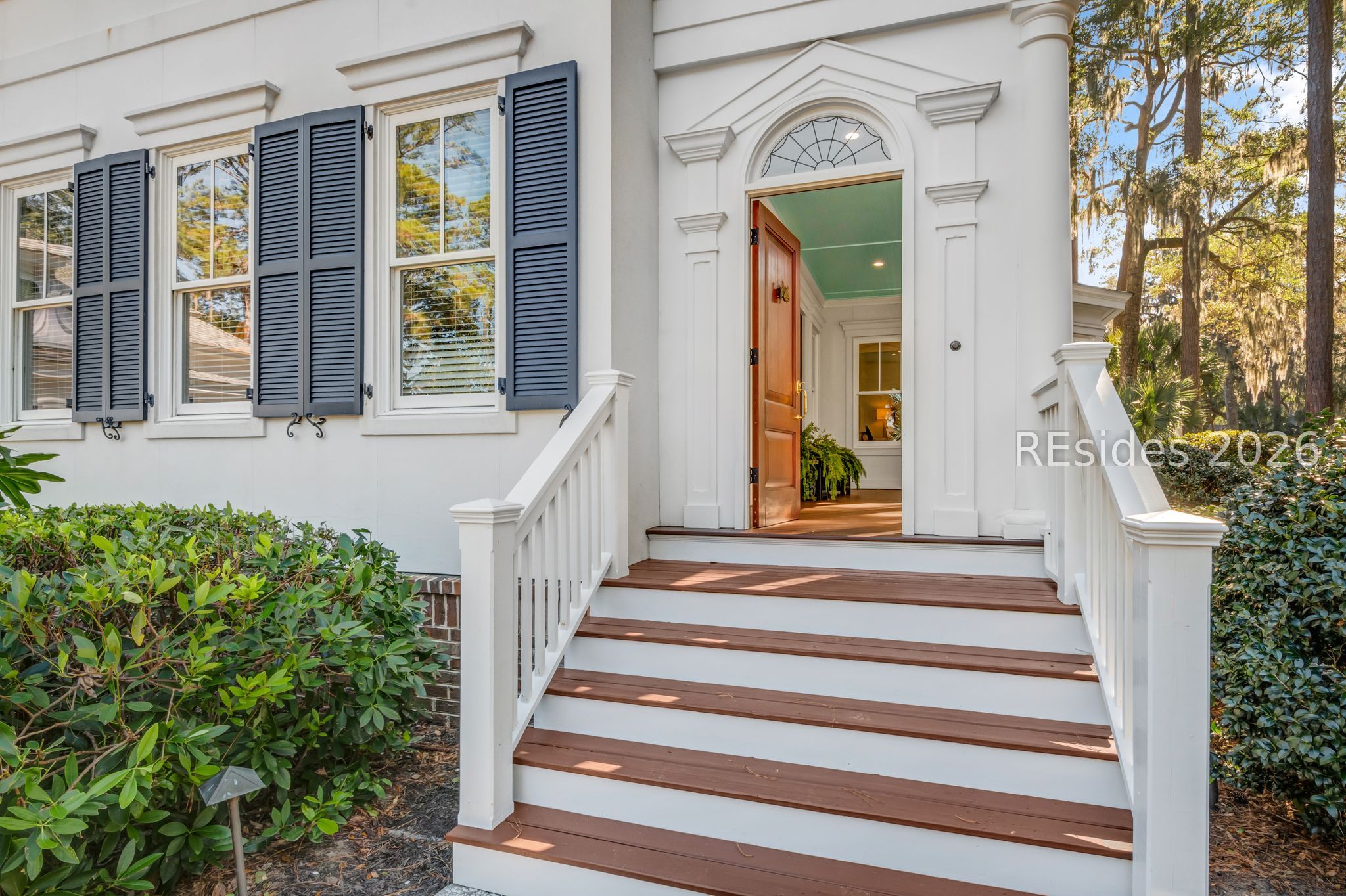 50 Hawthorne Road Bluffton, SC 29910 - Photo 57 of 59 Entrance to front porch