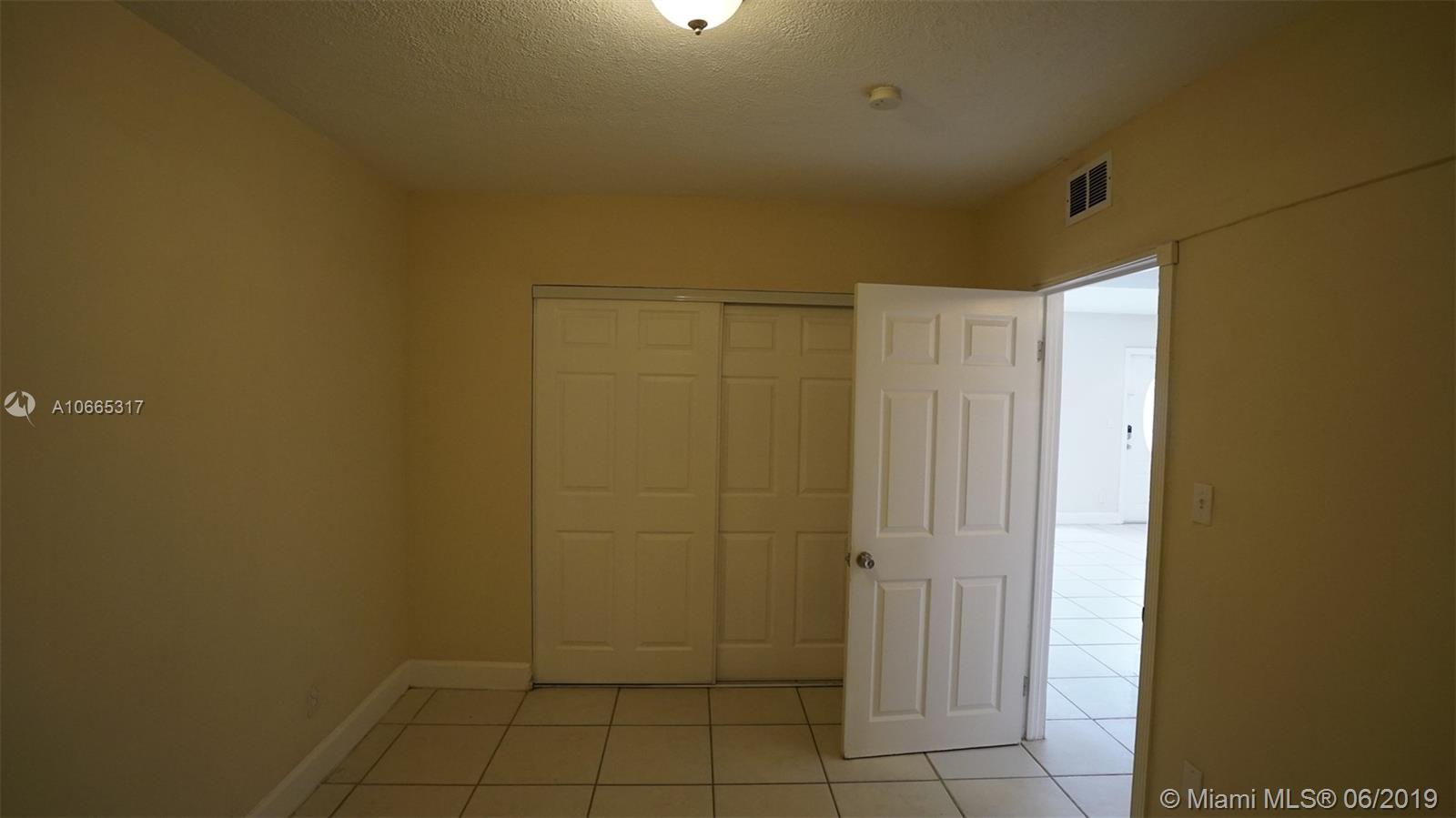 9011 Southwest 20th Street Miami, FL 33165 - Photo 12 of 30