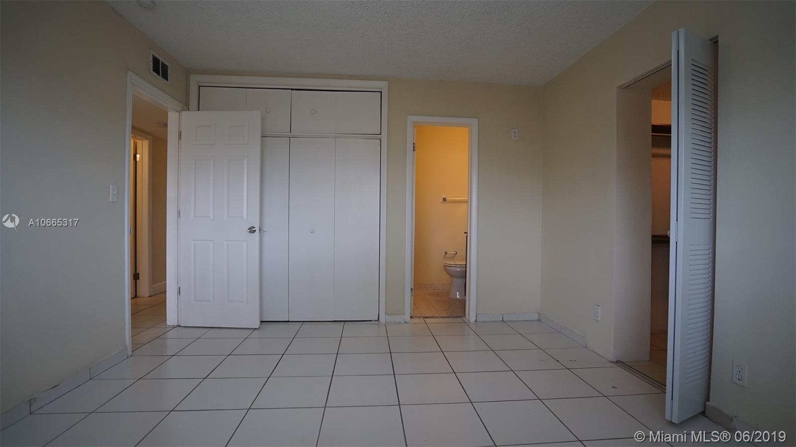 9011 Southwest 20th Street Miami, FL 33165 - Photo 15 of 30