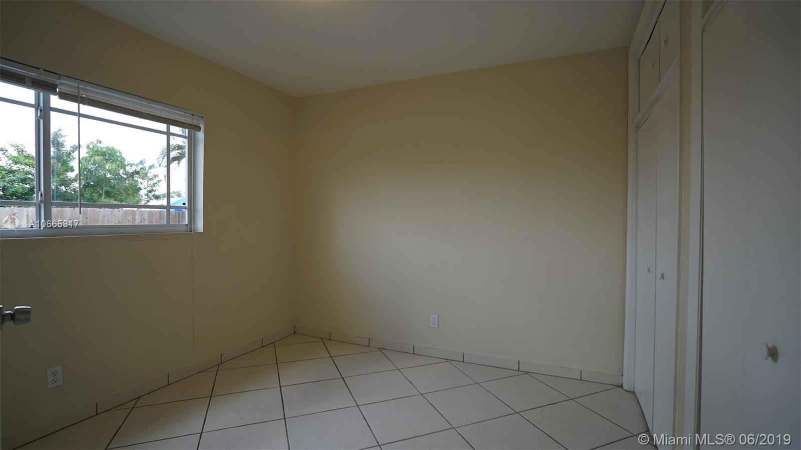 9011 Southwest 20th Street Miami, FL 33165 - Photo 18 of 30