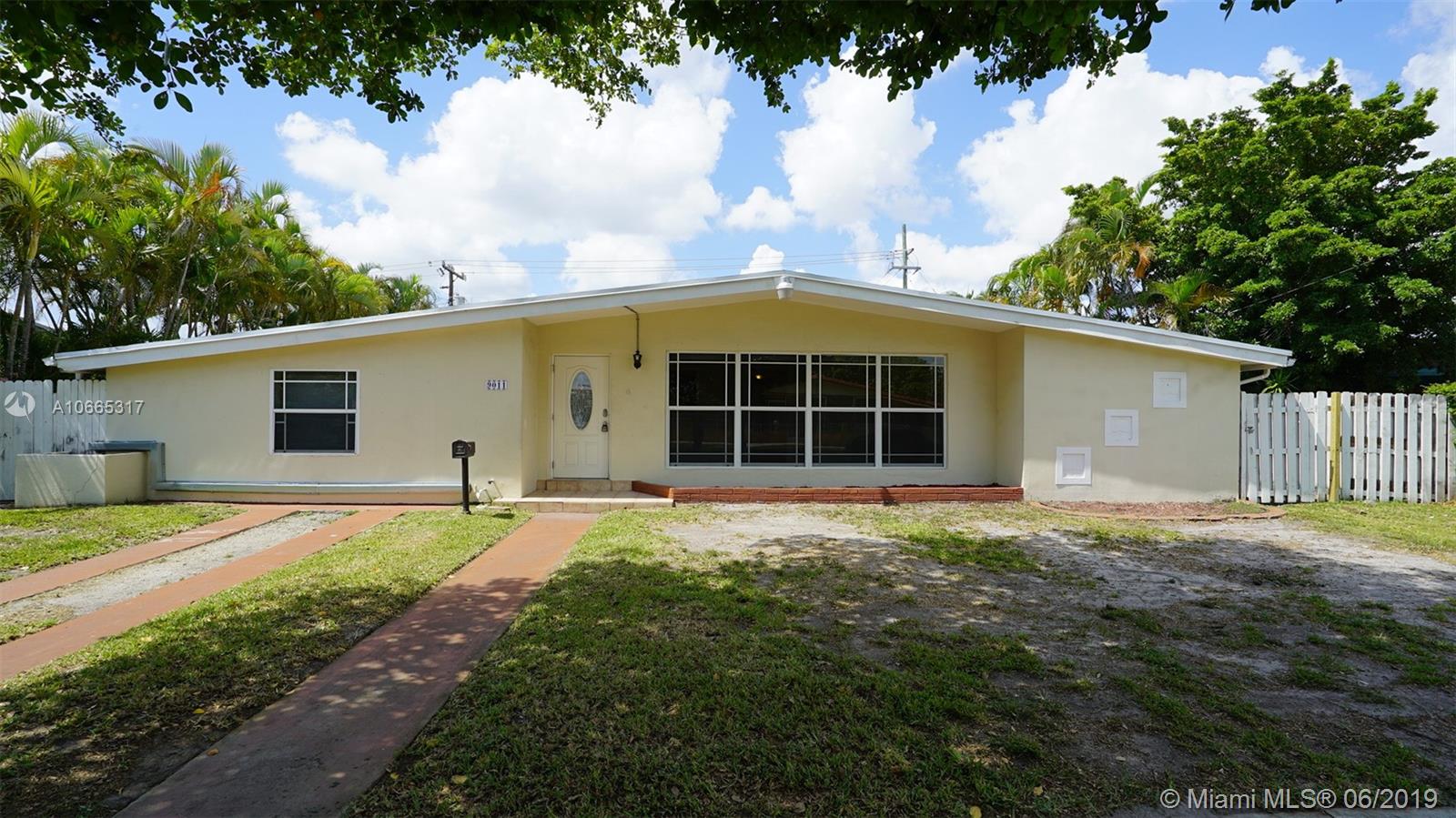 9011 Southwest 20th Street Miami, FL 33165 - Photo 4 of 30