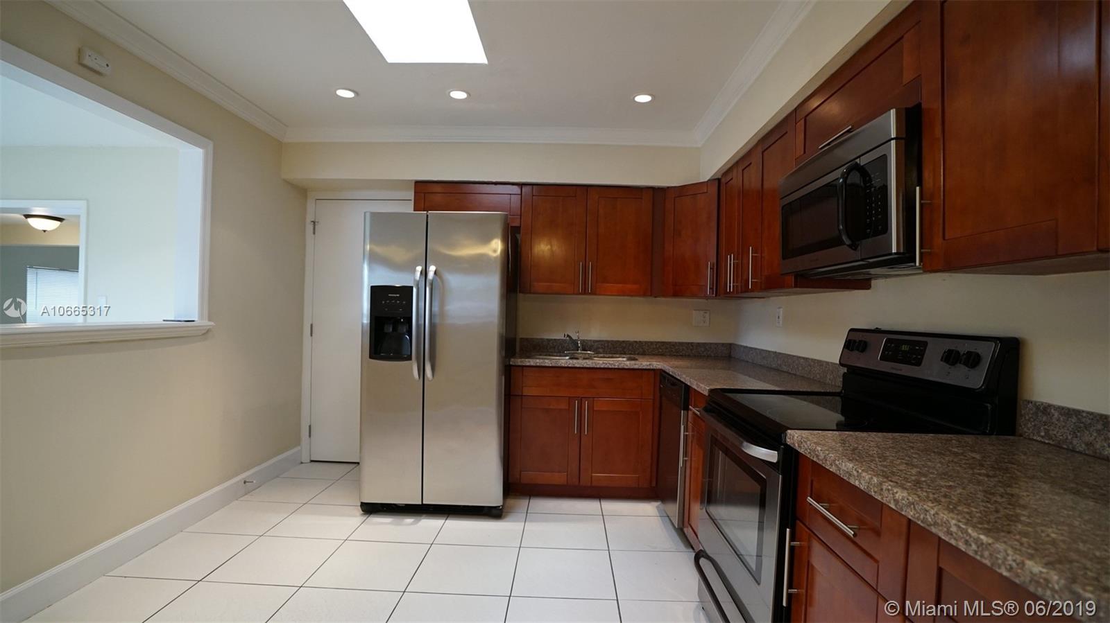 9011 Southwest 20th Street Miami, FL 33165 - Photo 10 of 30