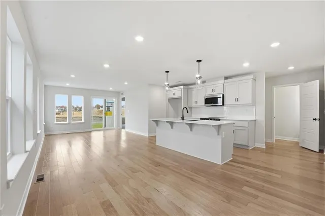 $375,911 | 1312 Southeast Windbreak Drive, Lee's Summit, MO 64082