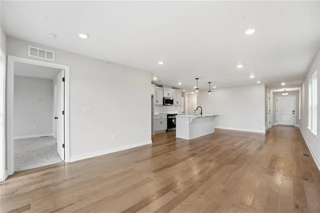 $375,911 | 1312 Southeast Windbreak Drive, Lee's Summit, MO 64082