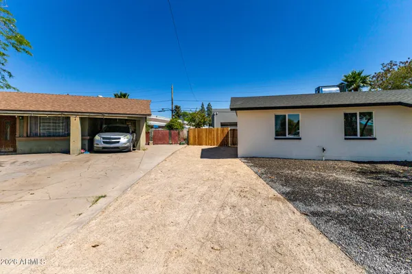 $389,990 | 3121 North 35th Drive, Phoenix, AZ 85019