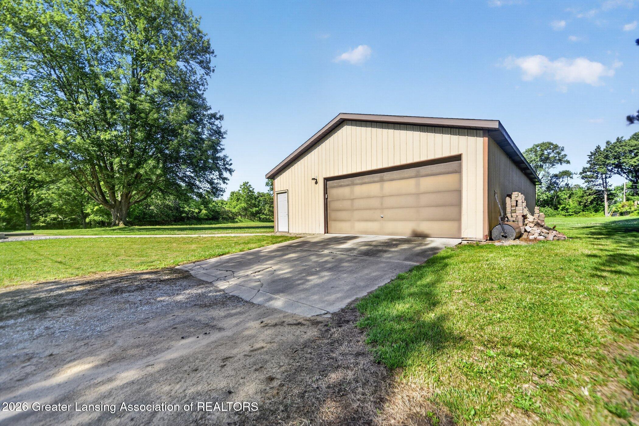 11165 Nixon Road Grand Ledge, MI 48837 - Photo 7 of 43 11165-Nixon-Rd-Windowstill-Photography 4