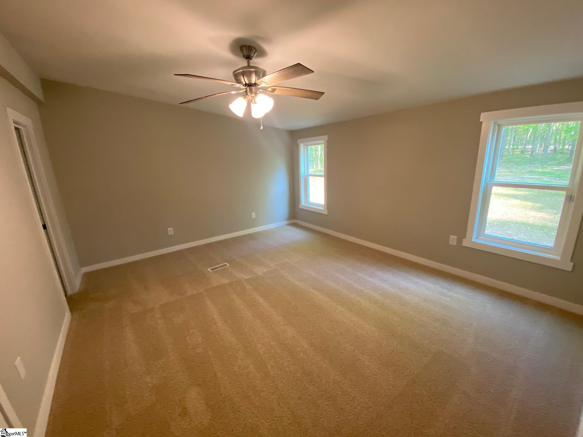 560 Carousel Road Gray Court, SC 29645 - Photo 11 of 39