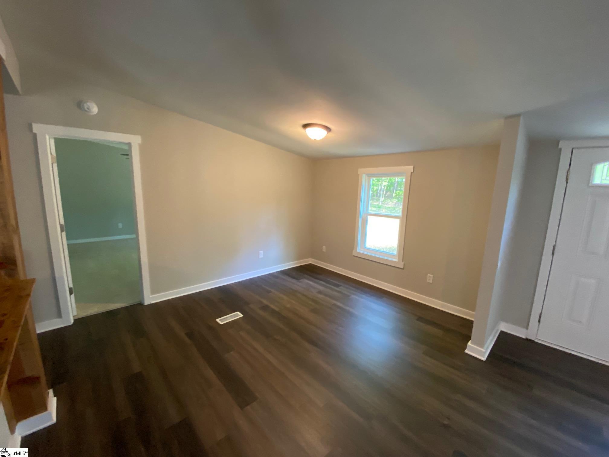 560 Carousel Road Gray Court, SC 29645 - Photo 15 of 39