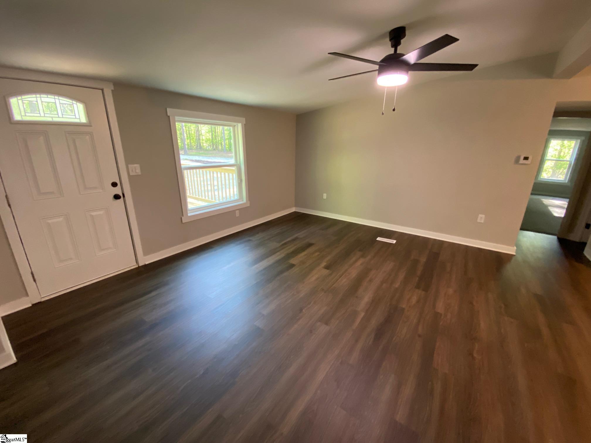 560 Carousel Road Gray Court, SC 29645 - Photo 16 of 39