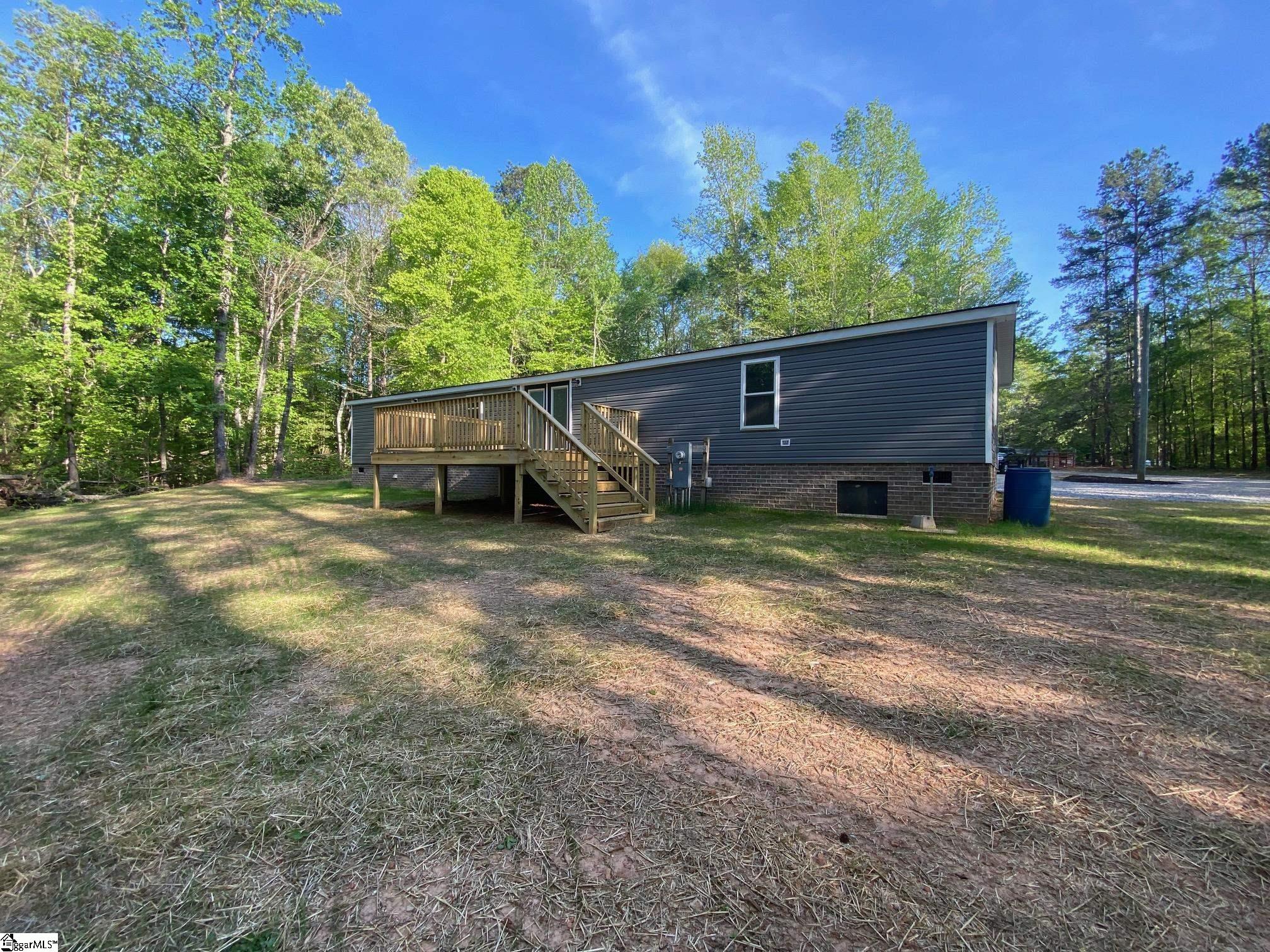 560 Carousel Road Gray Court, SC 29645 - Photo 3 of 39