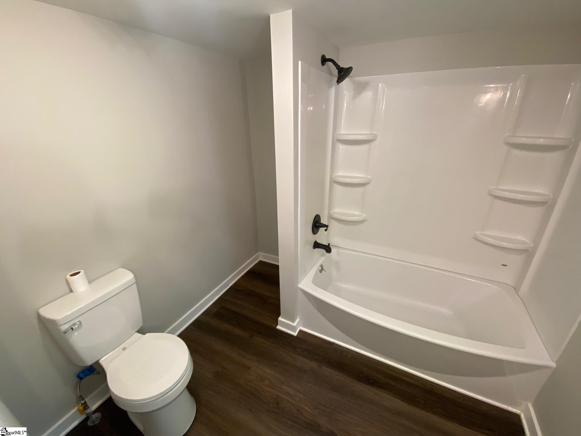 560 Carousel Road Gray Court, SC 29645 - Photo 9 of 39