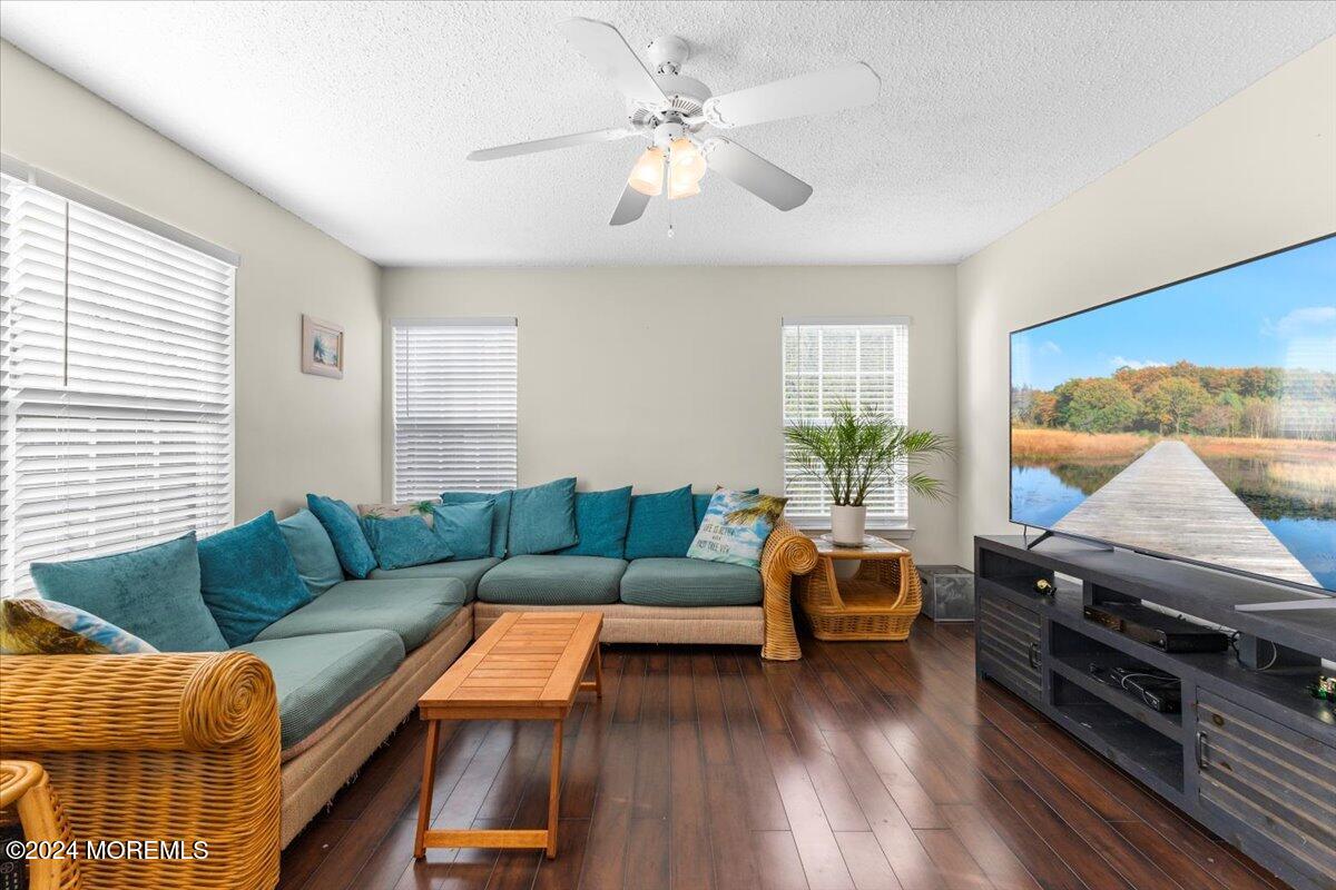 260 Lake Road Brick, NJ 08724 - Photo 11 of 47 Family Room