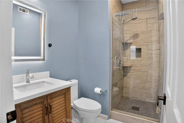 $3,600 | 1162 East E Avenue, Lancaster, CA 93535