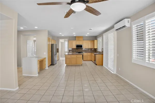 $3,600 | 1162 East E Avenue, Lancaster, CA 93535