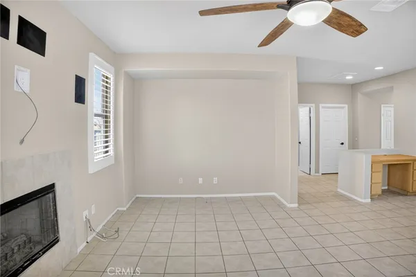 $3,600 | 1162 East E Avenue, Lancaster, CA 93535
