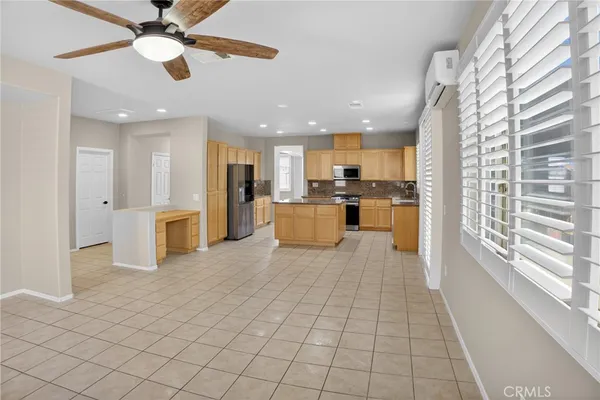 $3,600 | 1162 East E Avenue, Lancaster, CA 93535