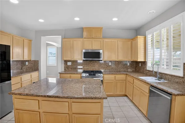 $3,600 | 1162 East E Avenue, Lancaster, CA 93535
