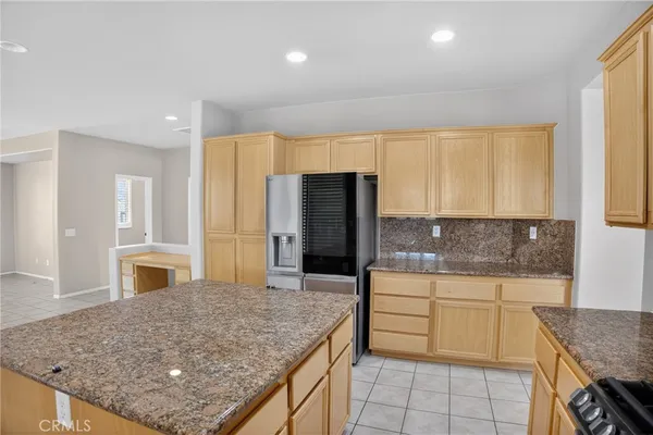 $3,600 | 1162 East E Avenue, Lancaster, CA 93535