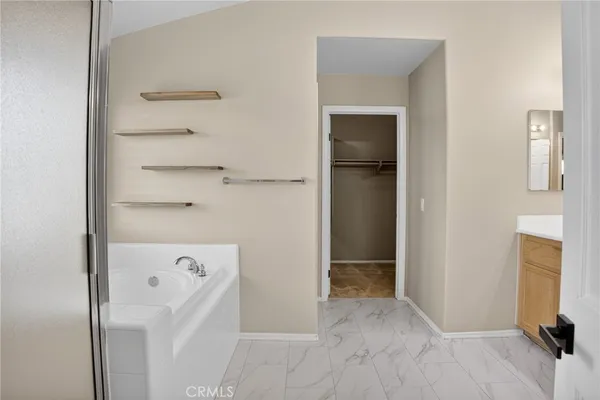 $3,600 | 1162 East E Avenue, Lancaster, CA 93535