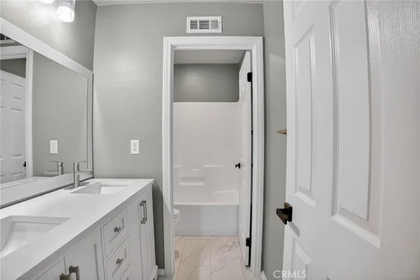 $3,600 | 1162 East E Avenue, Lancaster, CA 93535