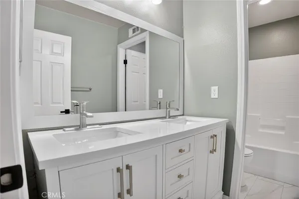 $3,600 | 1162 East E Avenue, Lancaster, CA 93535