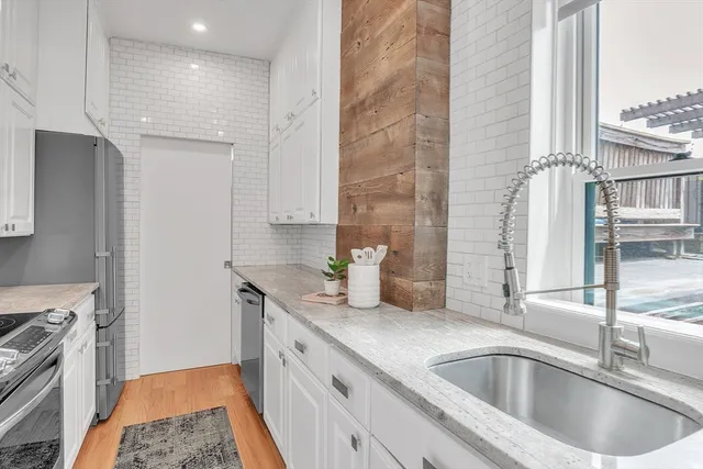 $4,750 | 17 Cazenove Street, Unit 404B, Boston, MA 02116