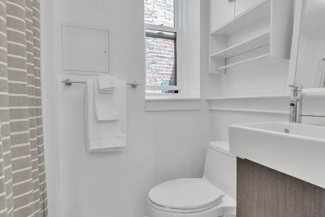 $4,750 | 17 Cazenove Street, Unit 404B, Boston, MA 02116