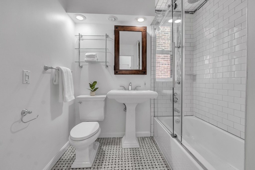 17 Cazenove Street, Unit 404B Boston, MA 02116 - Photo 26 of 37