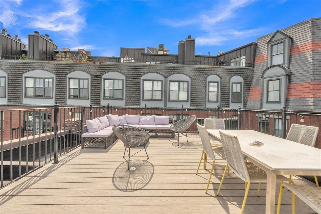 17 Cazenove Street, Unit 404B Boston, MA 02116 - Photo 29 of 37