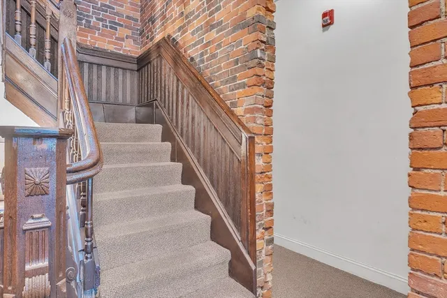 $4,750 | 17 Cazenove Street, Unit 404B, Boston, MA 02116