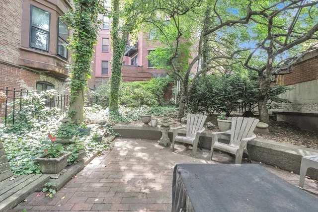 $4,750 | 17 Cazenove Street, Unit 404B, Boston, MA 02116