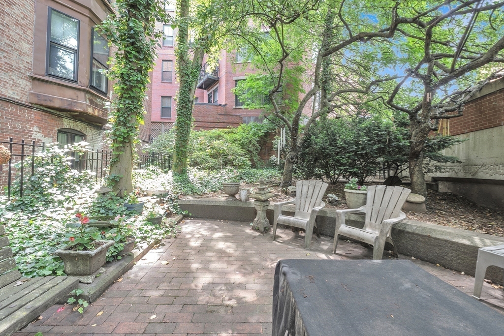 17 Cazenove Street, Unit 404B Boston, MA 02116 - Photo 35 of 37