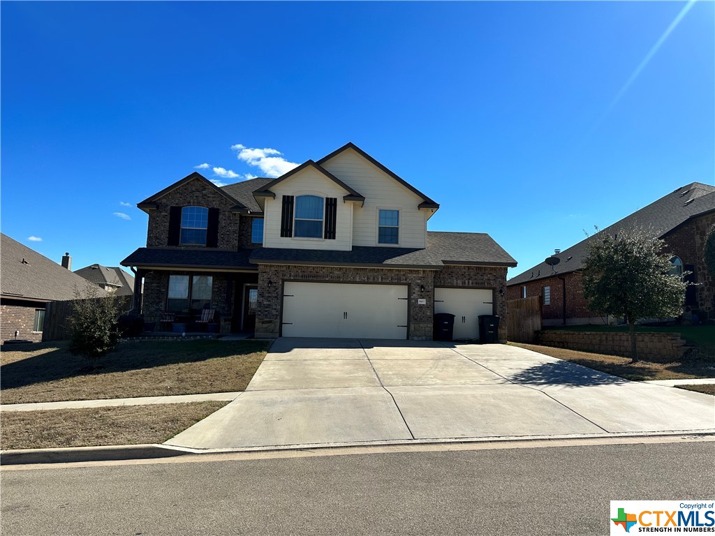 a house view with a outdoor space