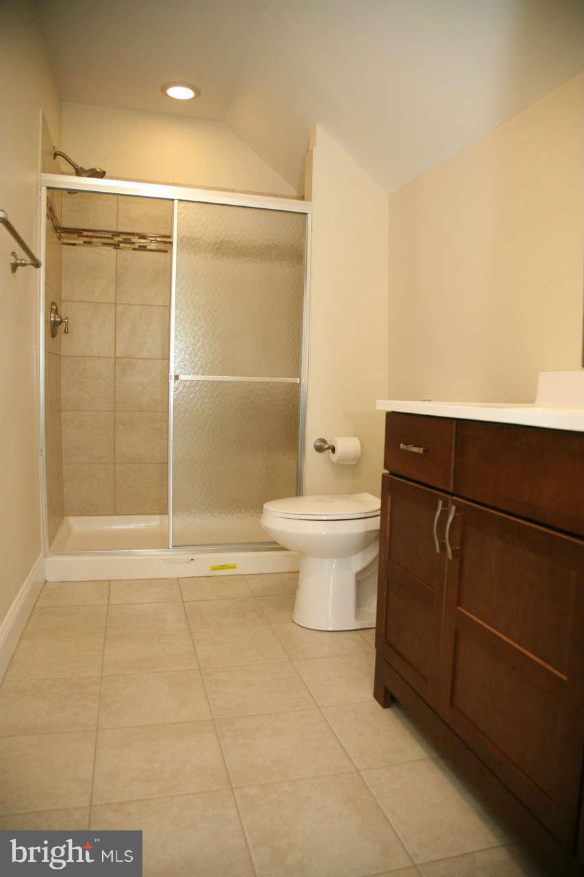 324 Stillwater Road Essex, MD 21221 - Photo 14 of 19 Bath (Master)