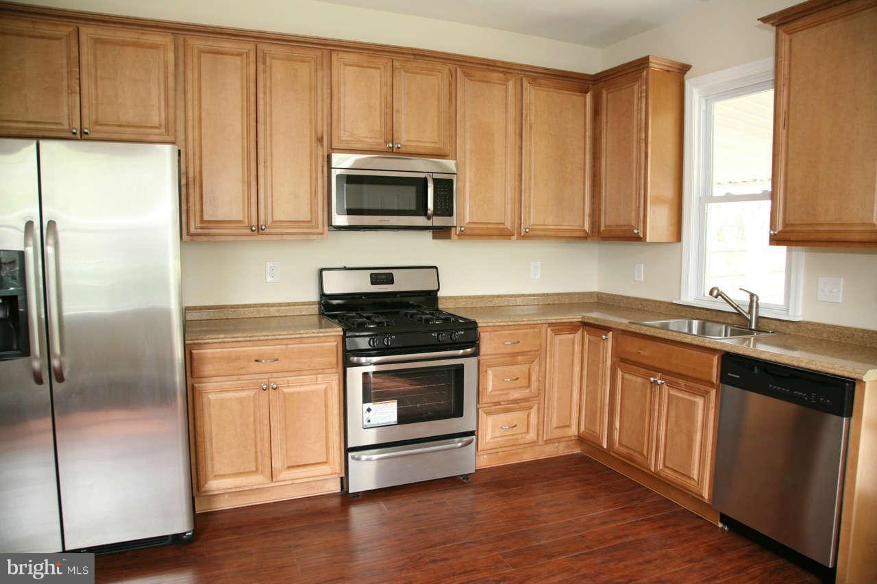 324 Stillwater Road Essex, MD 21221 - Photo 8 of 19 Kitchen