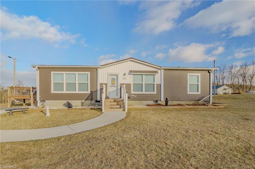 205 Volunteer Road Fancy Gap, VA 24328 - Photo 11 of 42