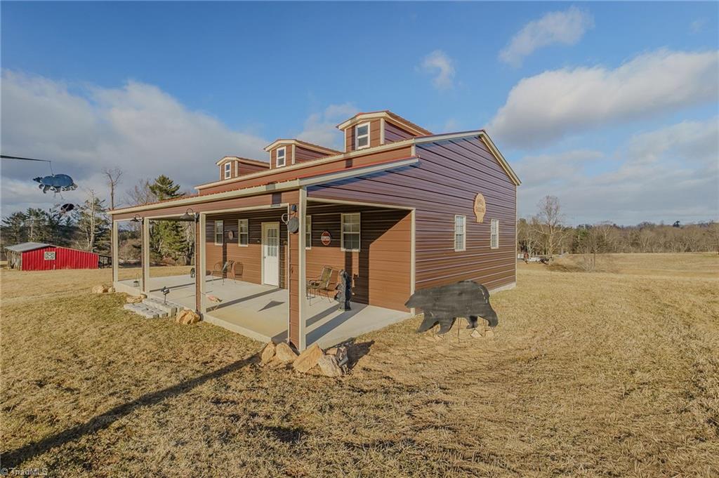 205 Volunteer Road Fancy Gap, VA 24328 - Photo 13 of 42