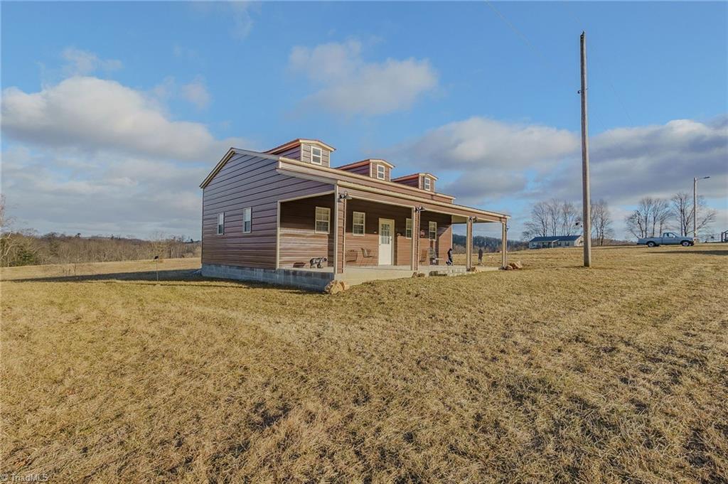 205 Volunteer Road Fancy Gap, VA 24328 - Photo 15 of 42