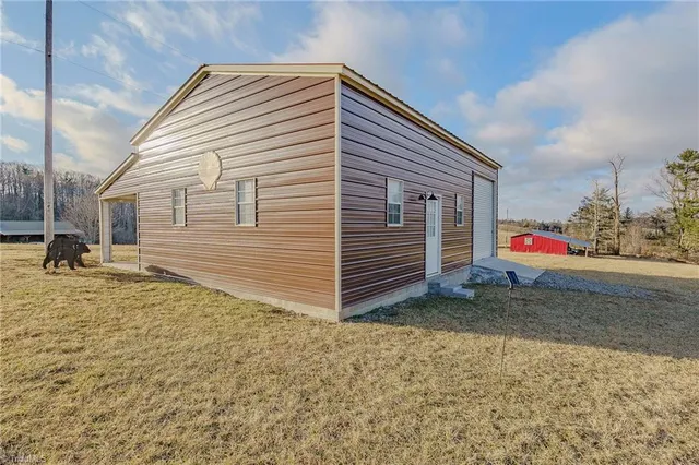 $389,000 | 205 Volunteer Road, Fancy Gap, VA 24328