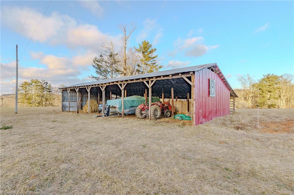 205 Volunteer Road Fancy Gap, VA 24328 - Photo 38 of 42