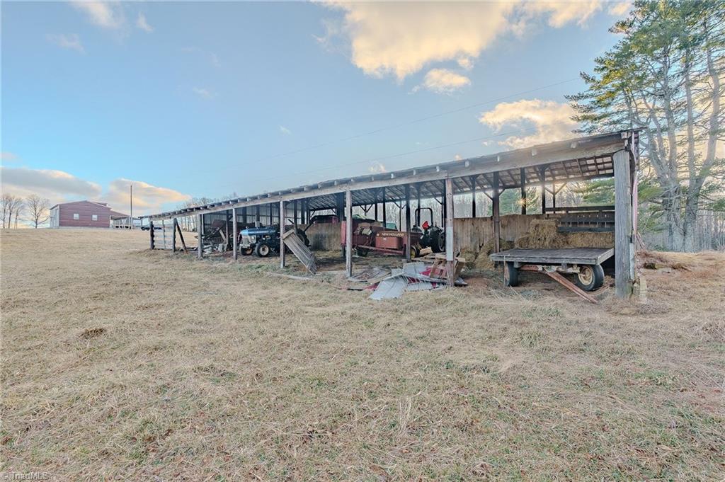 205 Volunteer Road Fancy Gap, VA 24328 - Photo 40 of 42